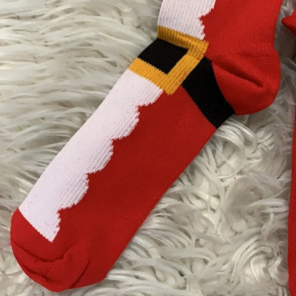 SOCKS CHRISTMAS NWOT SANTA DETAIL‎ 2 PAIRS